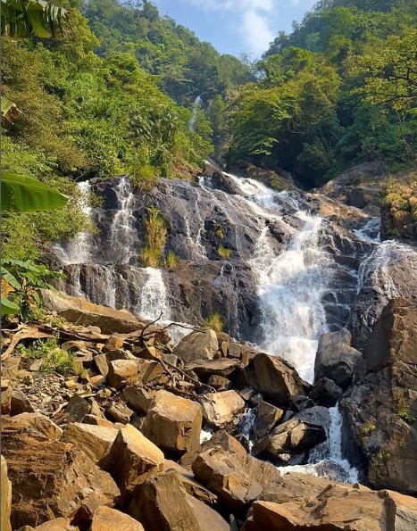 Tambdi Surla Temple and Trek