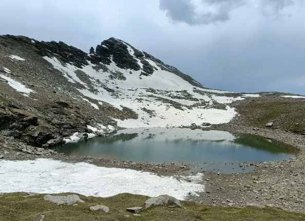 Bhrigu lake trek