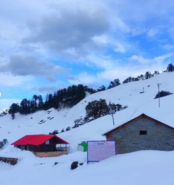 dhakuri trek