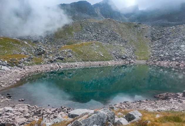 saru tal trek with kedarakantha