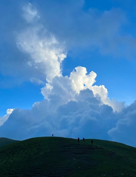 Seasonal Trekking in India